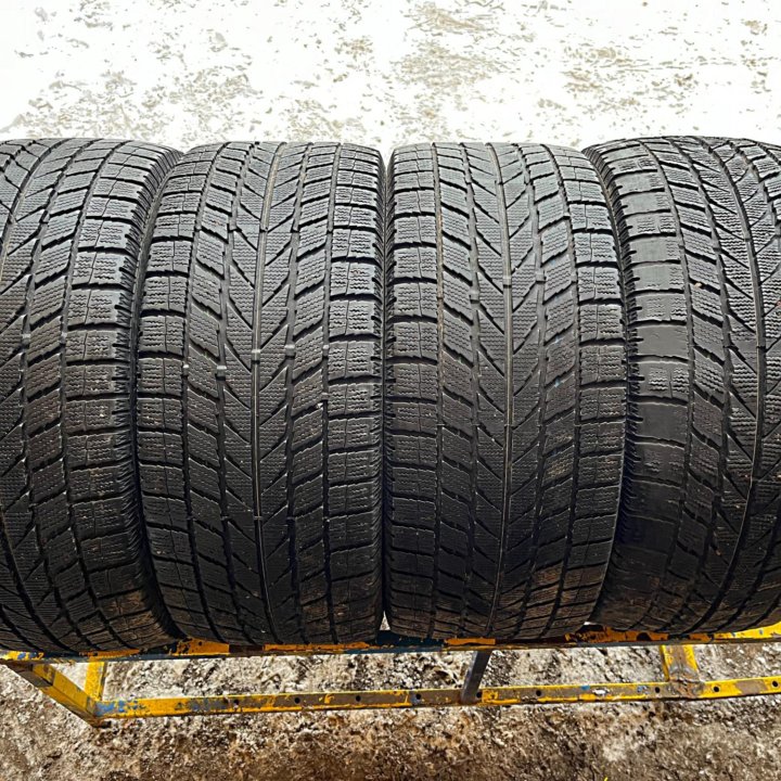 Зима Toyo Observe Garit KX 235/45 R17 93Q