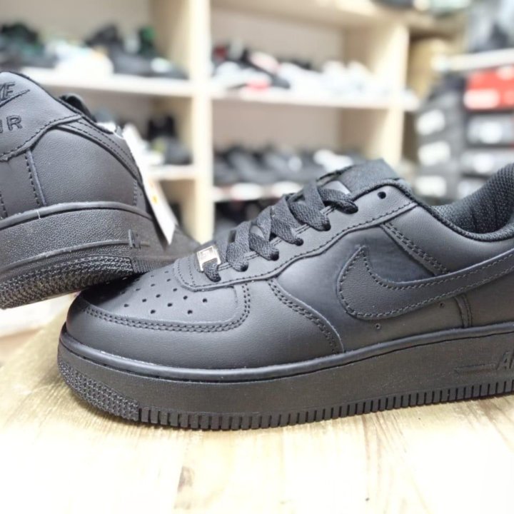 Кроссовки Nike Air Force