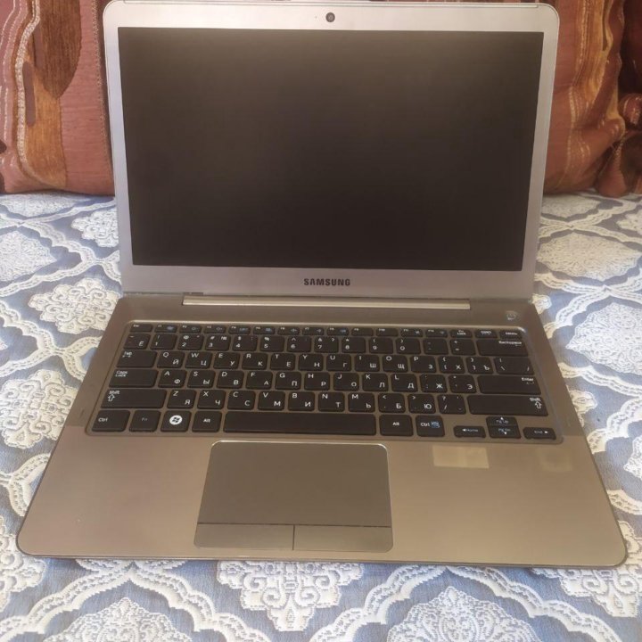 Samsung NP530U3В