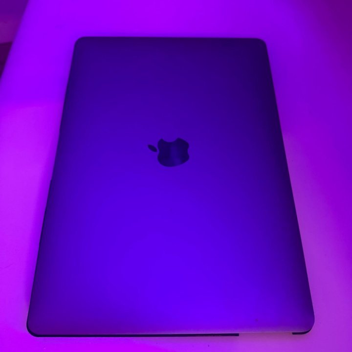 Продам MacBook Pro m1