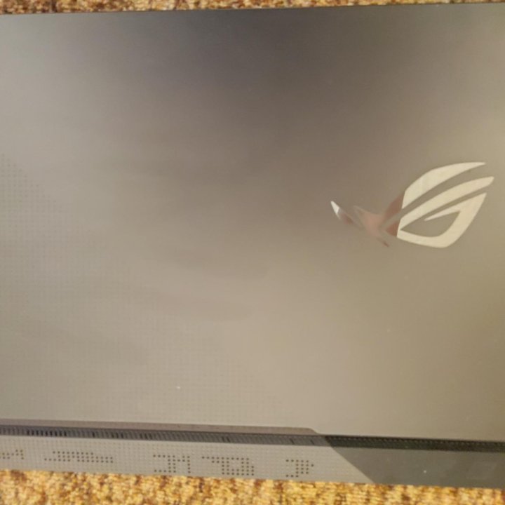 ASUS ROG G713QM-HX038