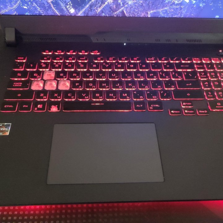 ASUS ROG G713QM-HX038