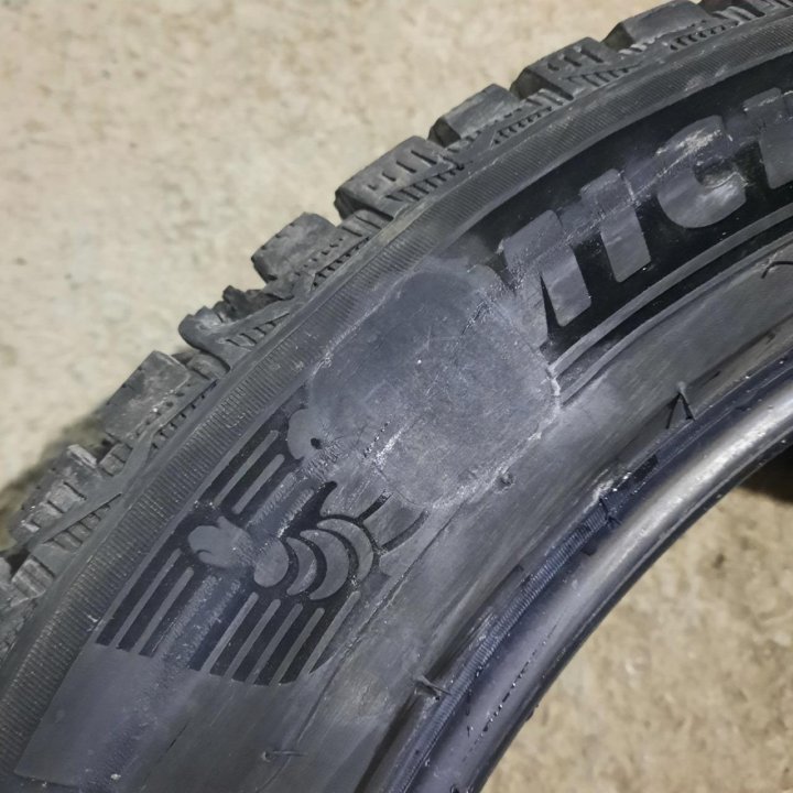 235/55R19 Michelin X-Ice North 4 (Лот №5910)