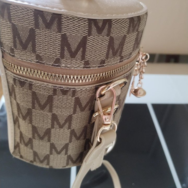 Сумочка новая