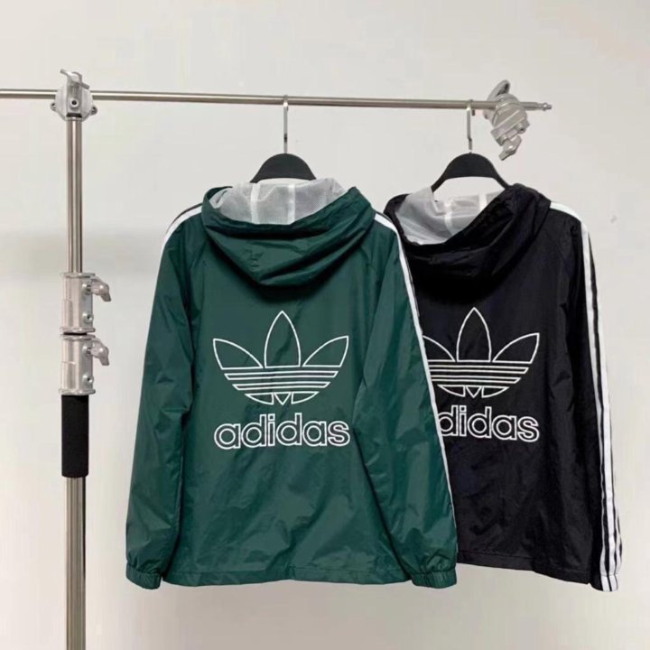 ВЕТРОВКА ADIDAS