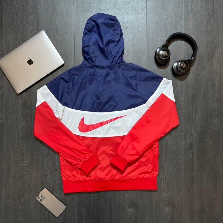 ВЕТРОВКА NIKE