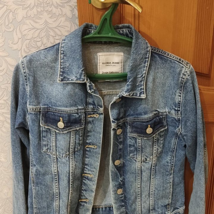 Джинсовая куртка