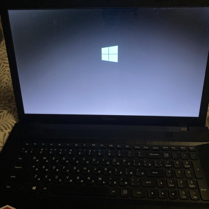 Ноутбук LENOVA