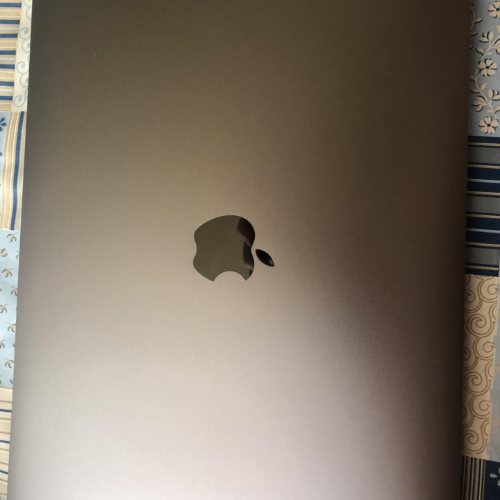 MacBook Pro 13 retina 2020г