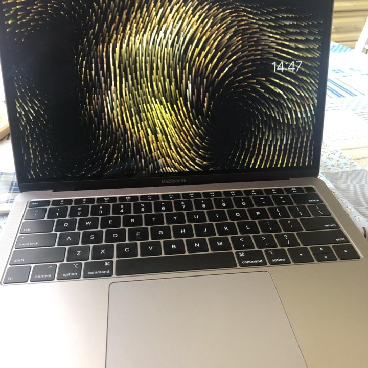 MacBook Pro 13 retina 2020г