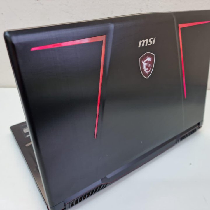 MSi GE63 RTX2070/i7-8750H/16G/512G