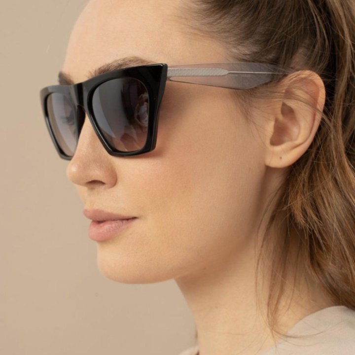 Новые солнцезащитные очки женские