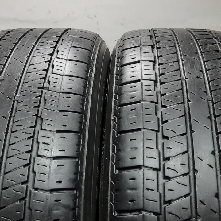 225/60R18 100V Triangle TR257