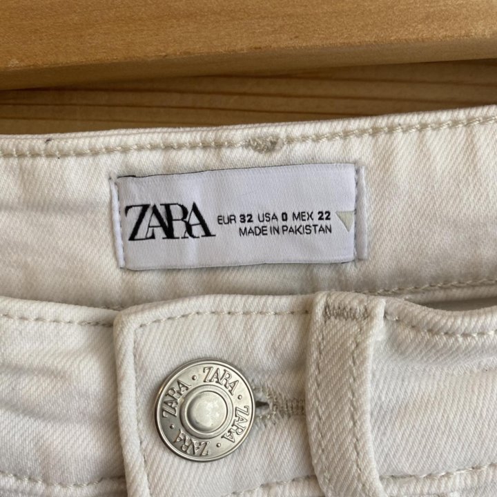 Джинсы белые Zara 32 размер