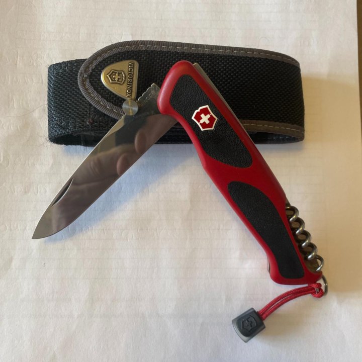 Нож victorinox rangergrip 52