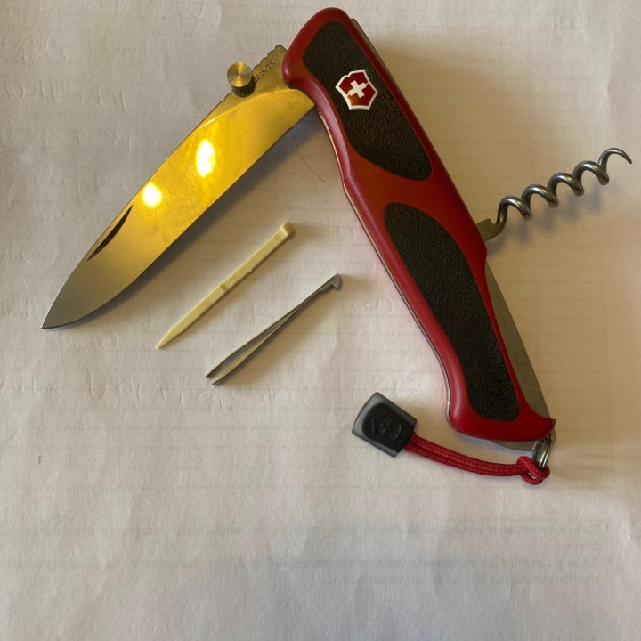 Нож victorinox rangergrip 52