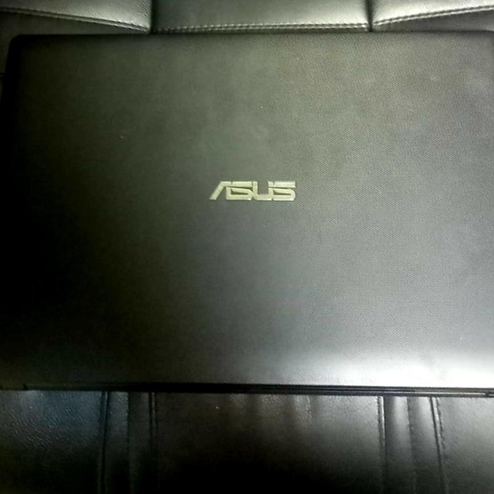 Ноутбук Asus x552c