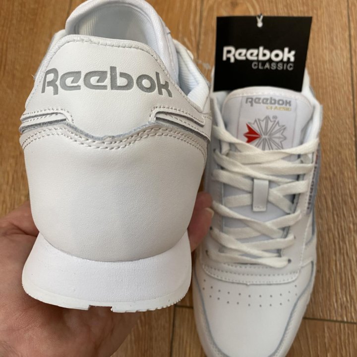 Кроссовки Reebok classic