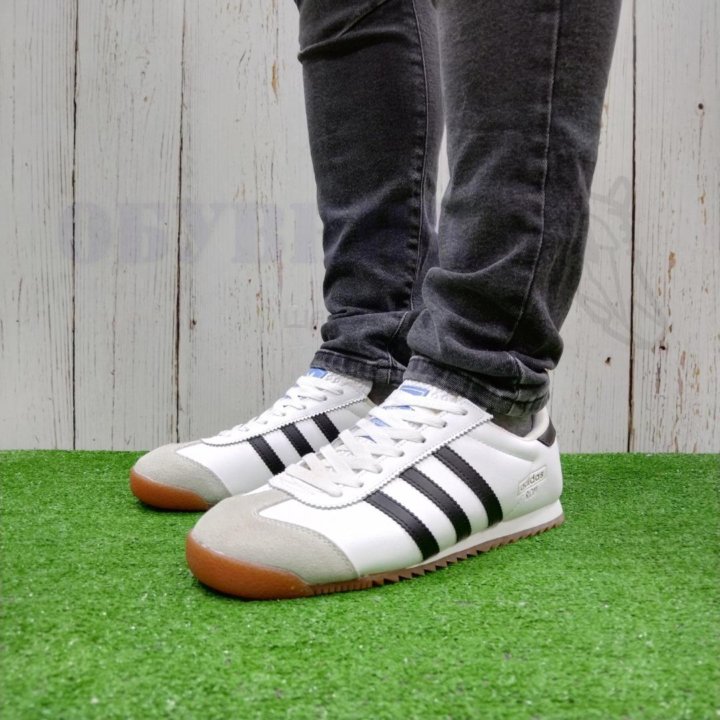 Кроссовки Adidas Rom white/black Р41