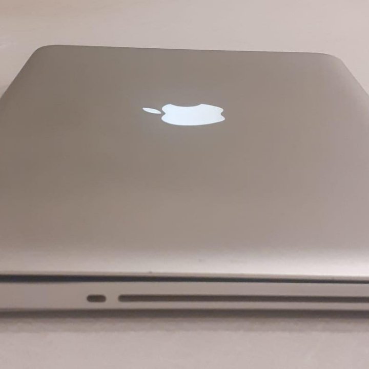 Ноутбук MacBook Pro