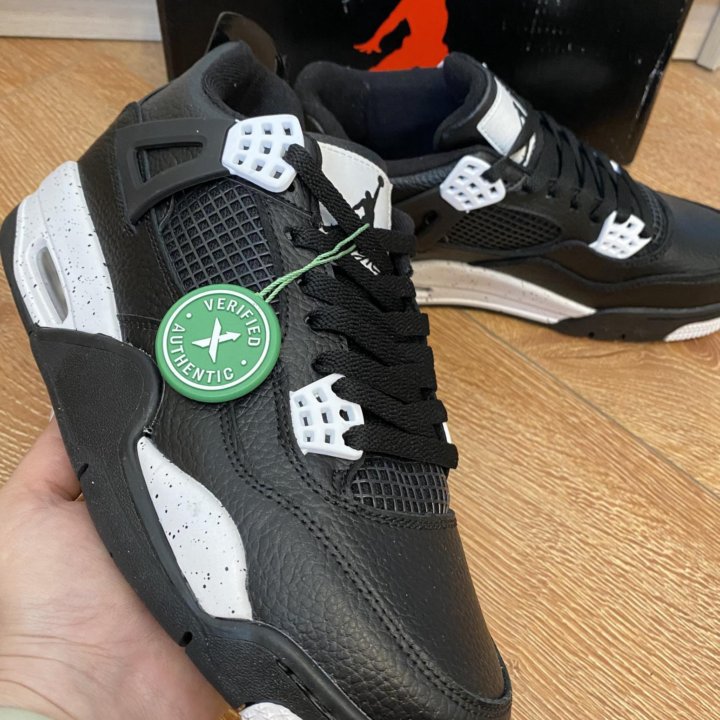 Кроссовки Nike Air Jordan 4 retro