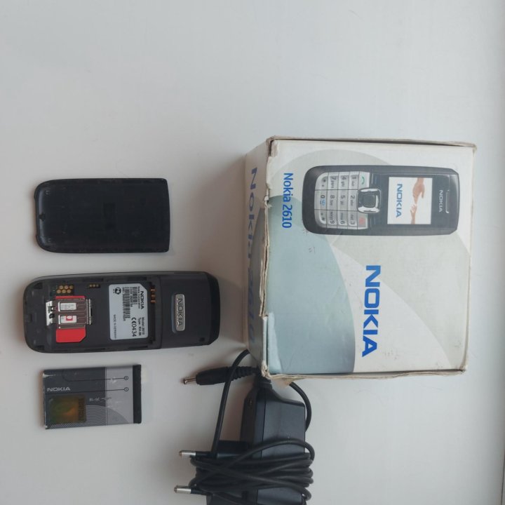 Телефон Nokia 2610