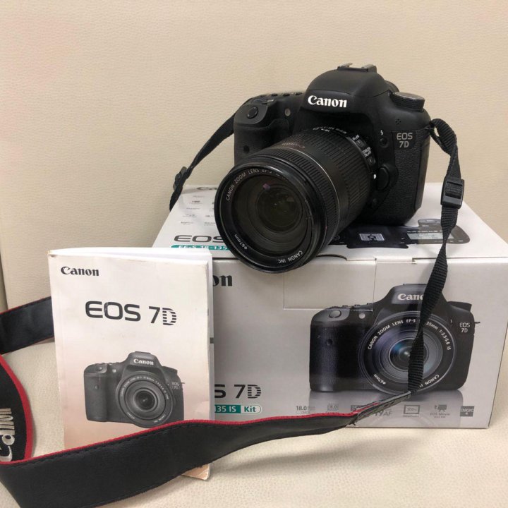 Зеркальный фотоаппарат Canon EOS 7D Kit EF-S 18-13