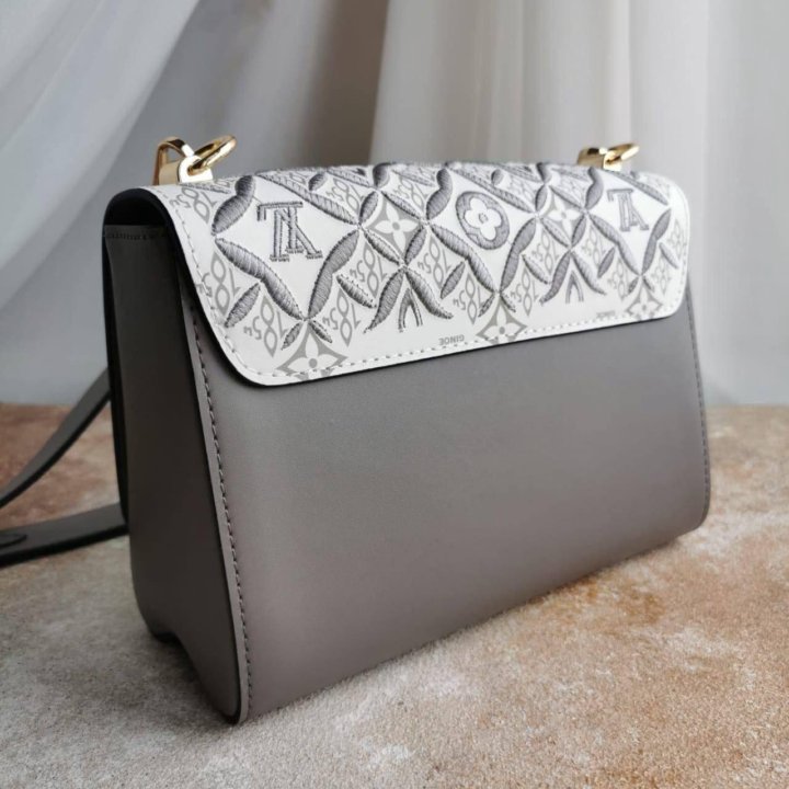 Сумка Louis Vuitton