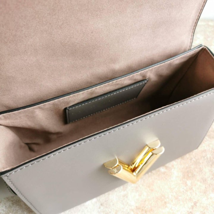 Сумка Louis Vuitton