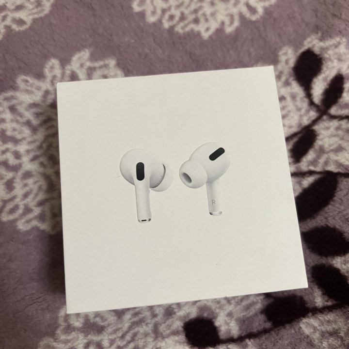 Коробка от AirPods Pro