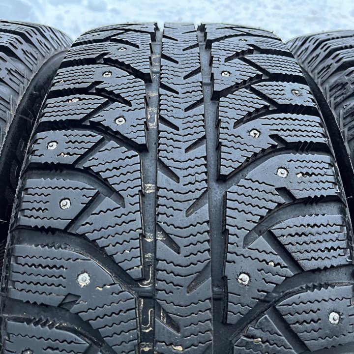 Зима Bridgestone Ice Cruiser 7000S 215/60 R16 95T