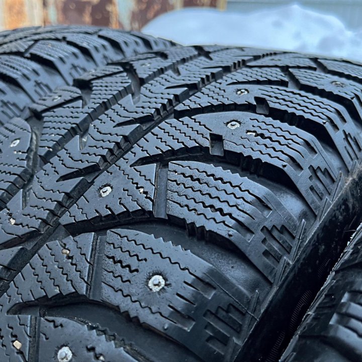 Зима Bridgestone Ice Cruiser 7000S 215/60 R16 95T