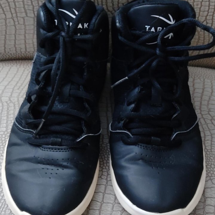 Кроссовки баскетбольные