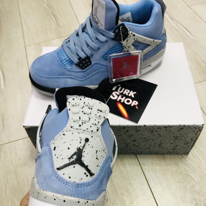 Кроссовки Nike Air Jordan Retro 4