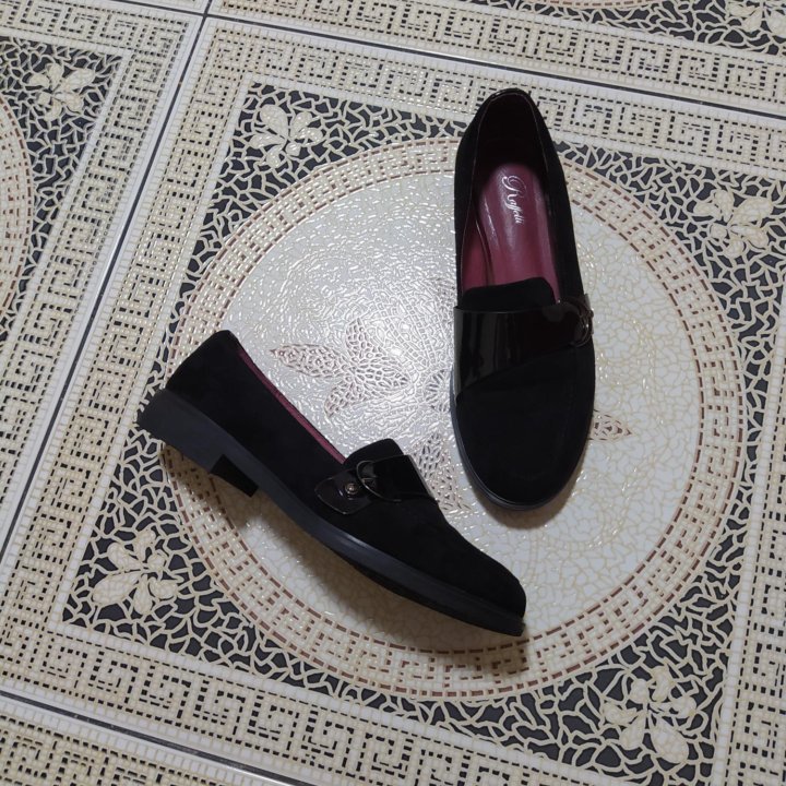 3️⃣8️⃣ Туфли