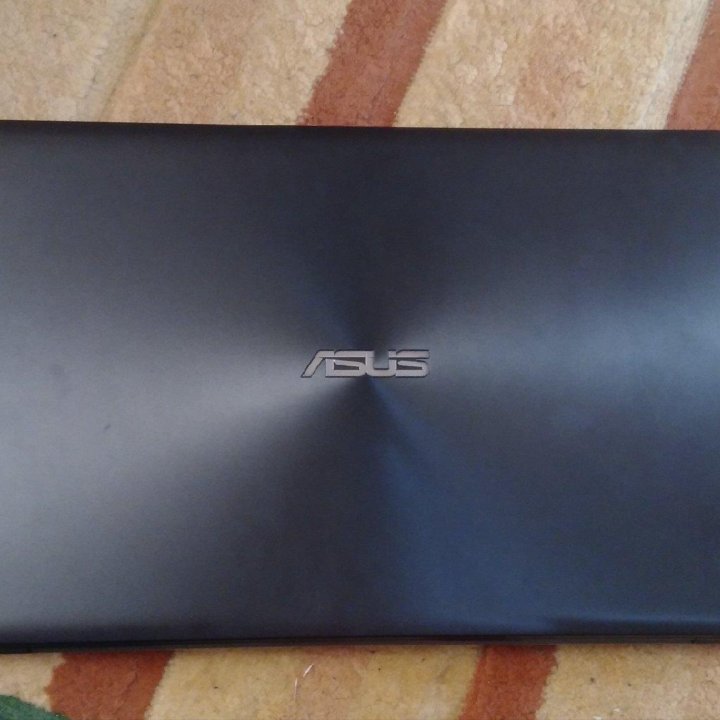 Ноутбук asus