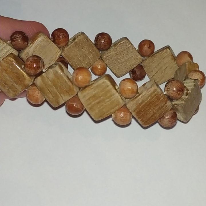 Браслет из дерева