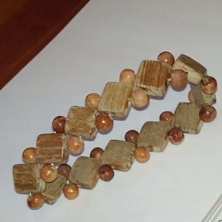 Браслет из дерева