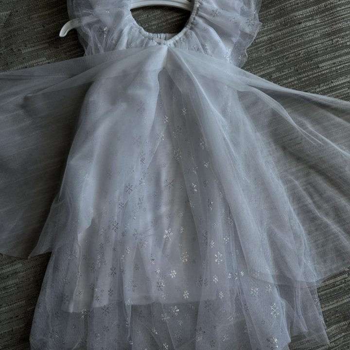 Платье снежинки с крылышками 4-5 лет 110 см