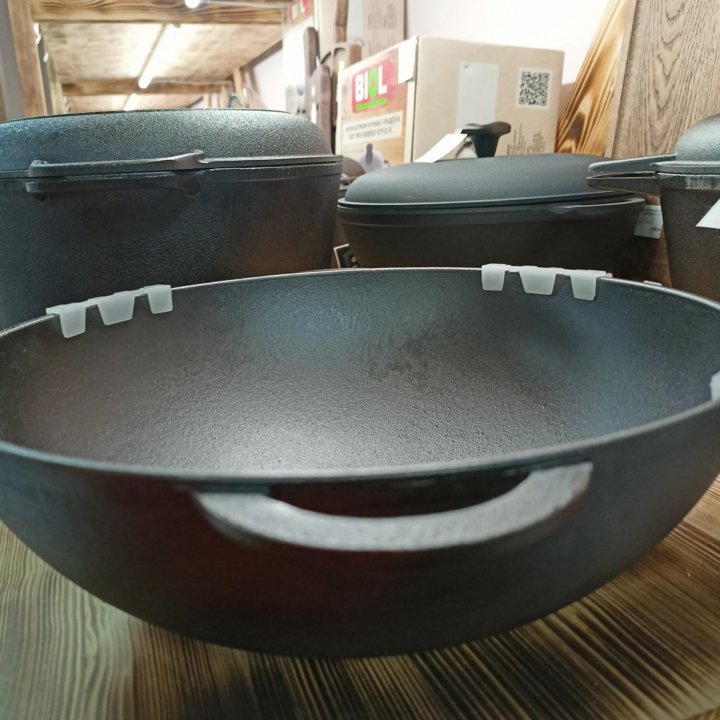 Сковородка WOK