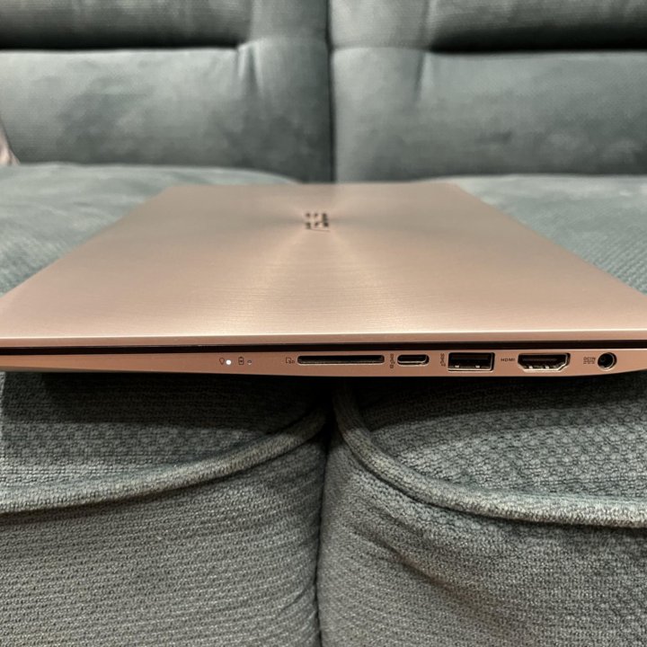 Ультрабук Asus ZenBook 15 ux533fd-A8117T