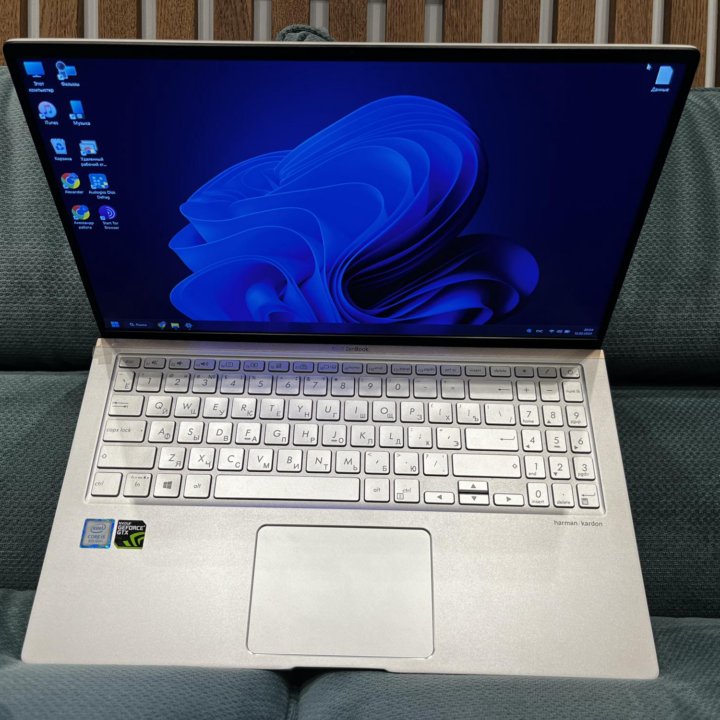 Ультрабук Asus ZenBook 15 ux533fd-A8117T