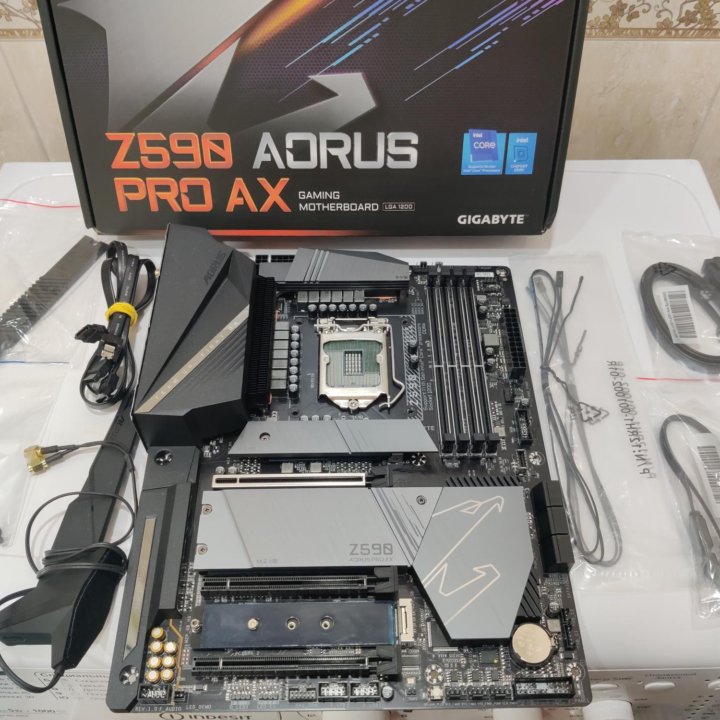 Материнская плата GIGABYTE Z590 AORUS PRO AX