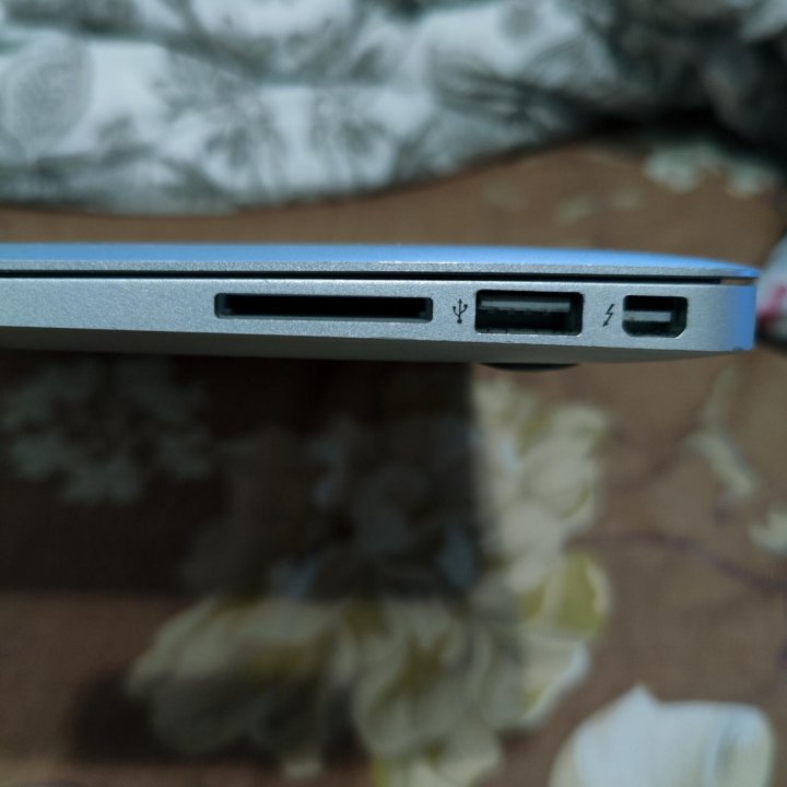 Apple MacBook air 13 2014