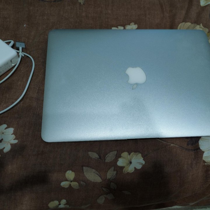 Apple MacBook air 13 2014