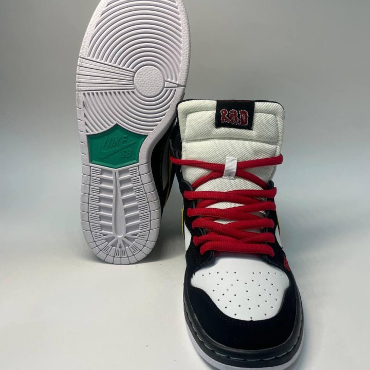 Кроссовки Nike SB Dunk