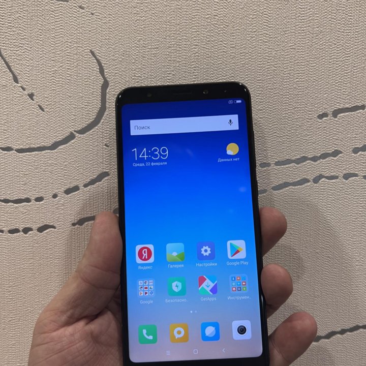 Продам Xiaomi 5 Plus 3/32Gb Black