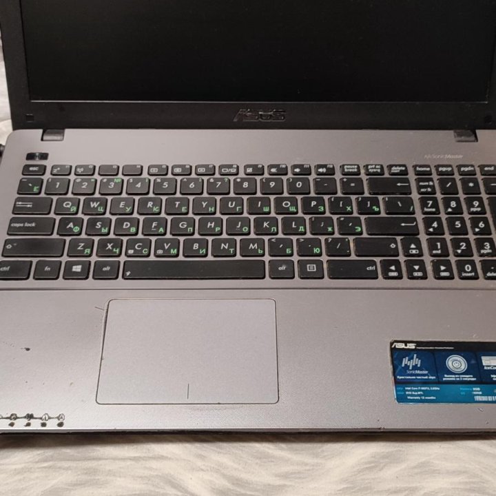 Ноутбук Asus x550c