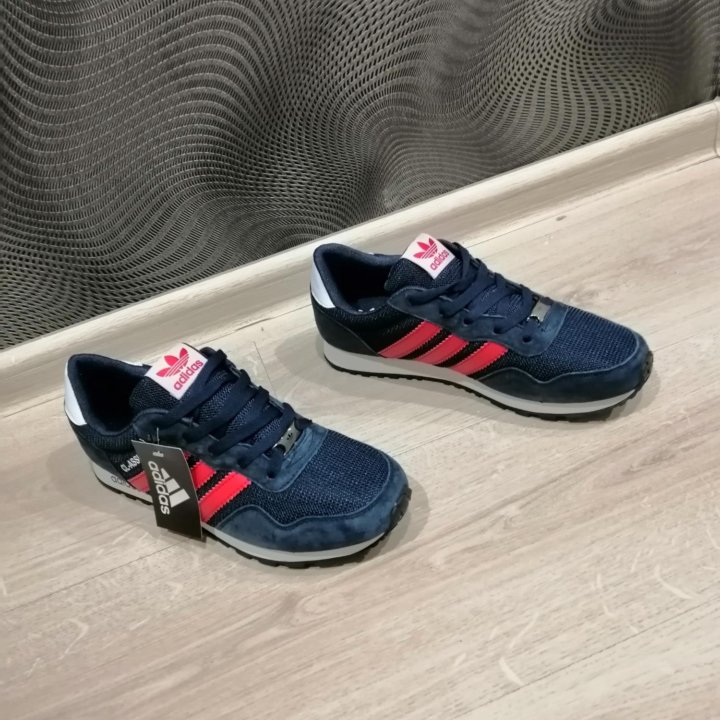 Новые кроссовки Adidas р.45