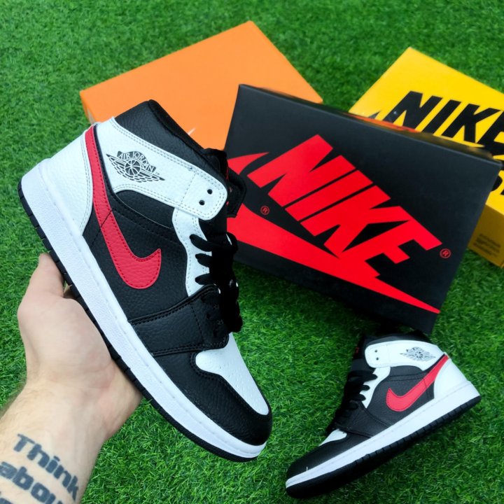 Кроссовки Nike Air Jordan 1